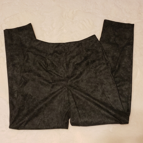 pants and top - Picture 2 of 10